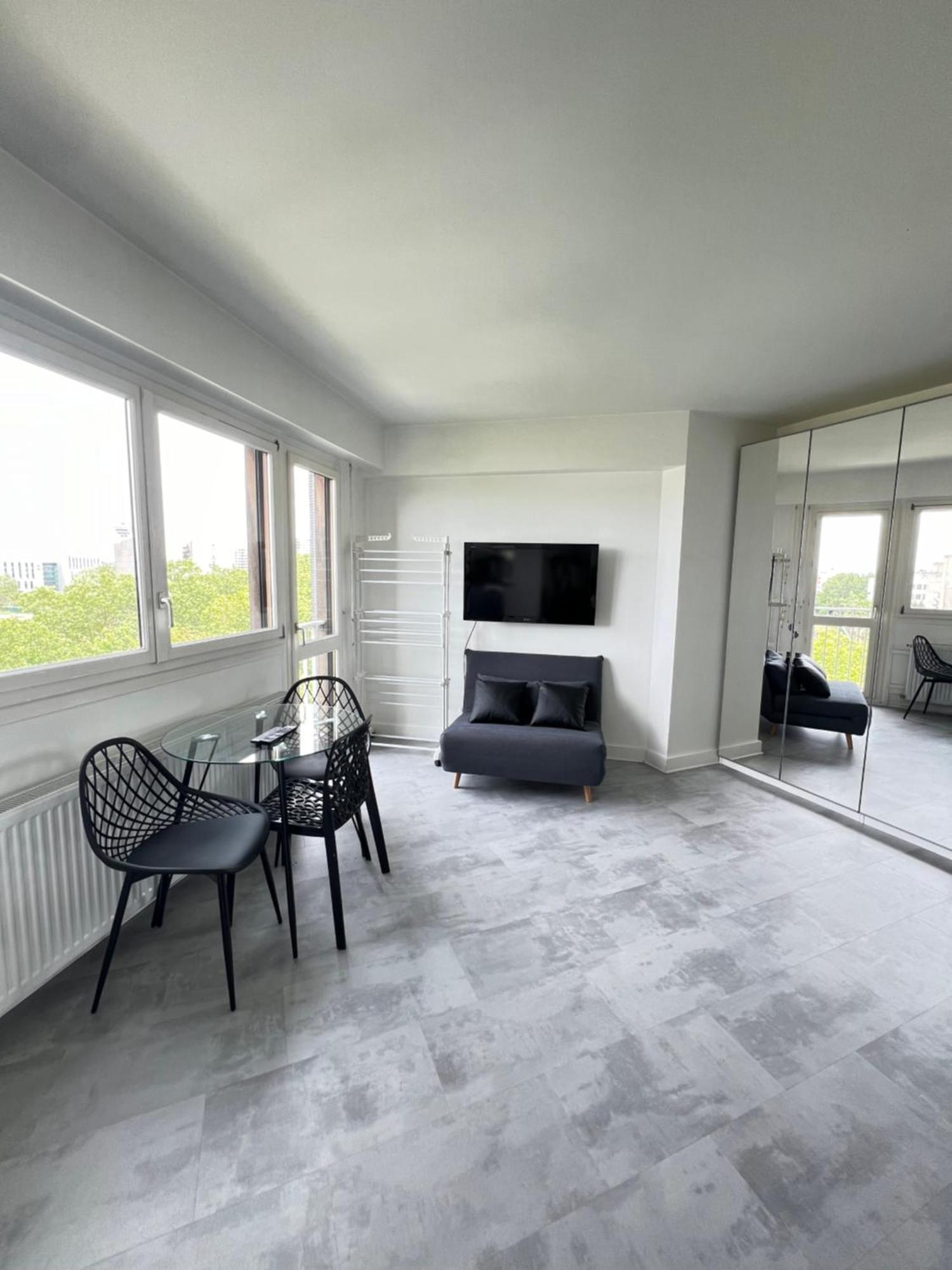 Apartment Home In Paris With View, 15Min Direct To Center Exteriör bild